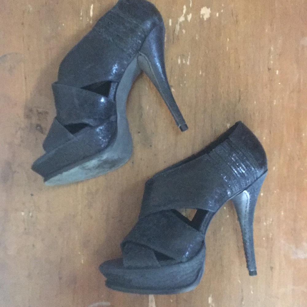 Elizabeth and James heels!